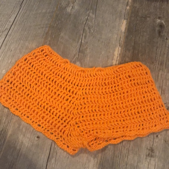 Crochet shorts - Picture 4 of 7